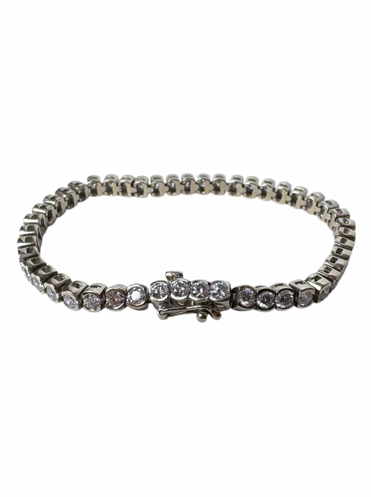 14K White Gold Diamond Tennis Bracelet - Image 2