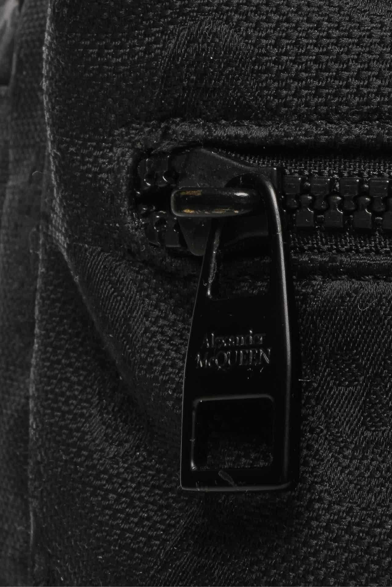 Alexander Mcqueen All Black Jacquard Skull Backpack - Image 3
