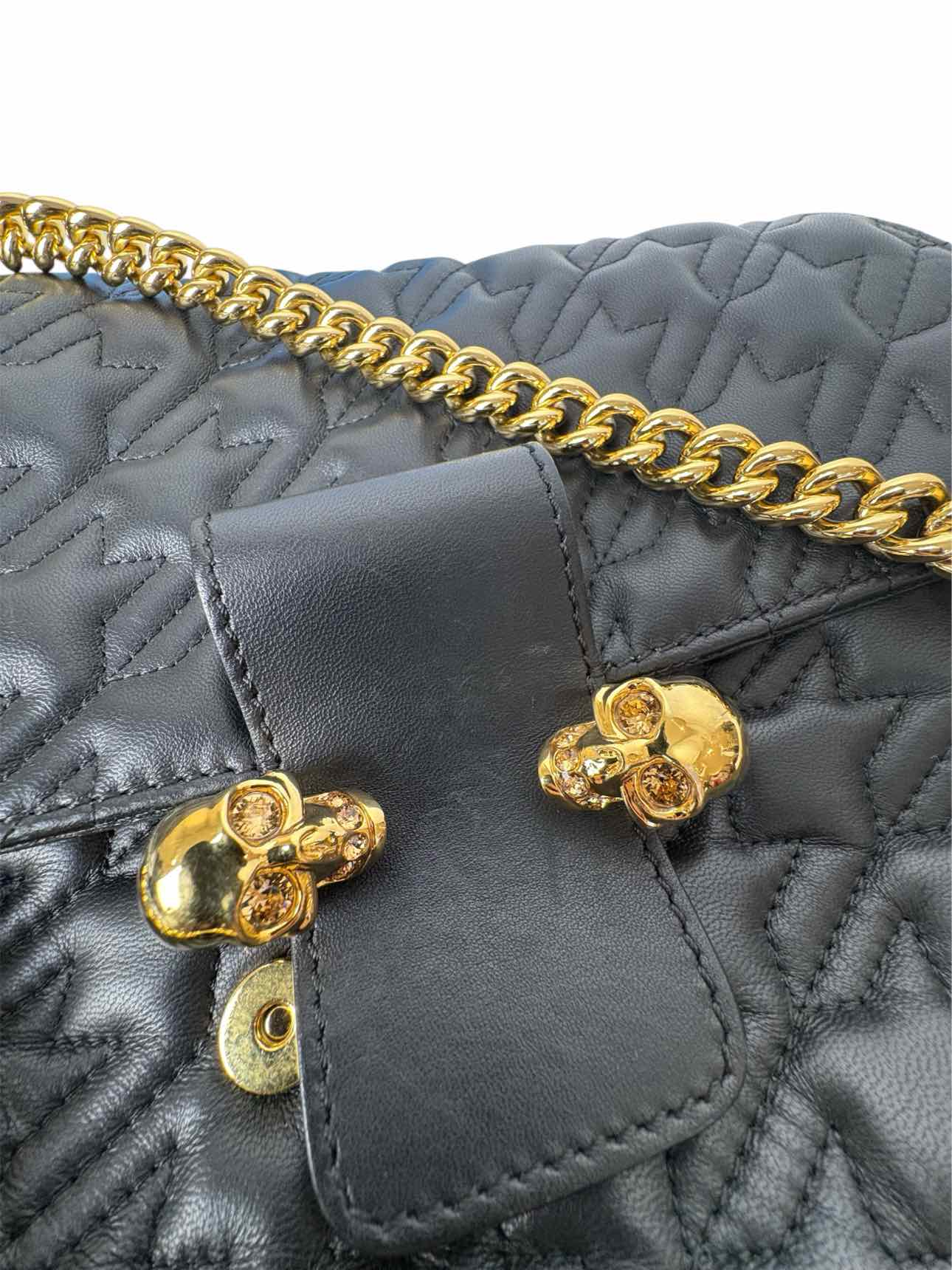 Alexander Mcqueen Quilted Leather Double Skull Purse - Image 13
