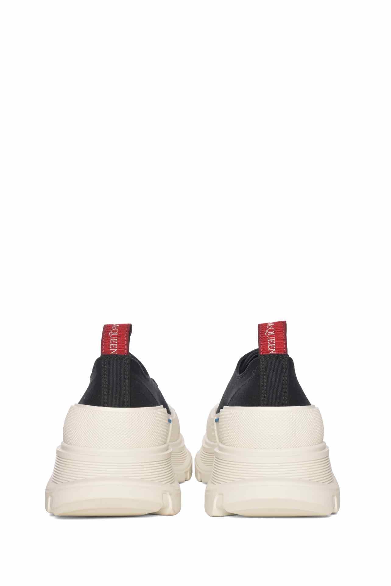 Alexander Mcqueen Size 42 Tread Slick Low Lace Up Sneaker - Image 6