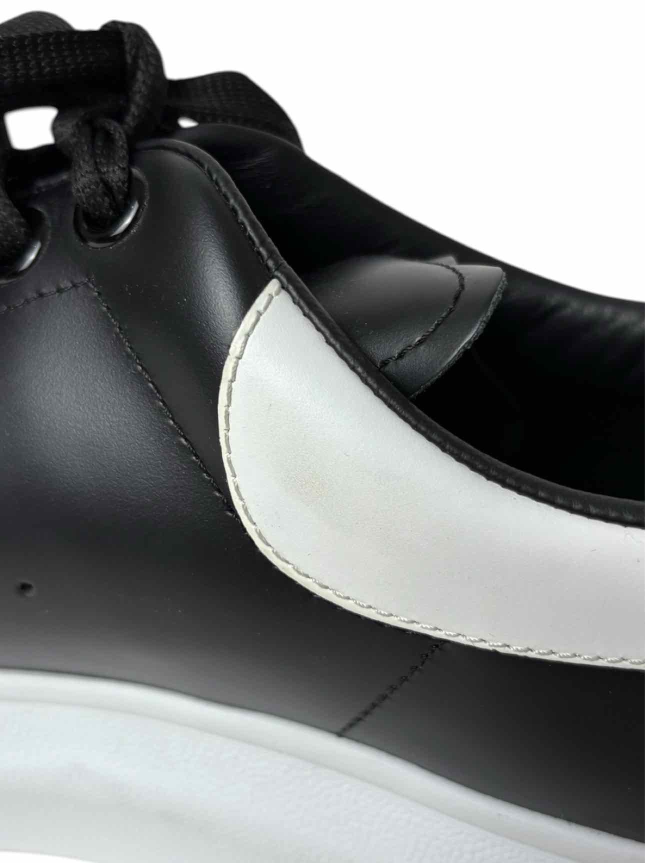 Alexander Mcqueen Size 43 Men's Oversized Leather Sneakers - Image 10