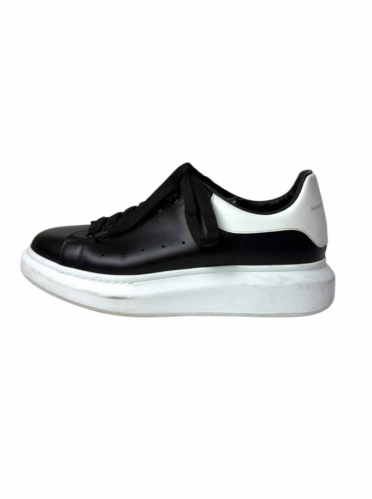 Alexander Mcqueen Size 43 Men's Oversized Leather Sneakers - Image 3