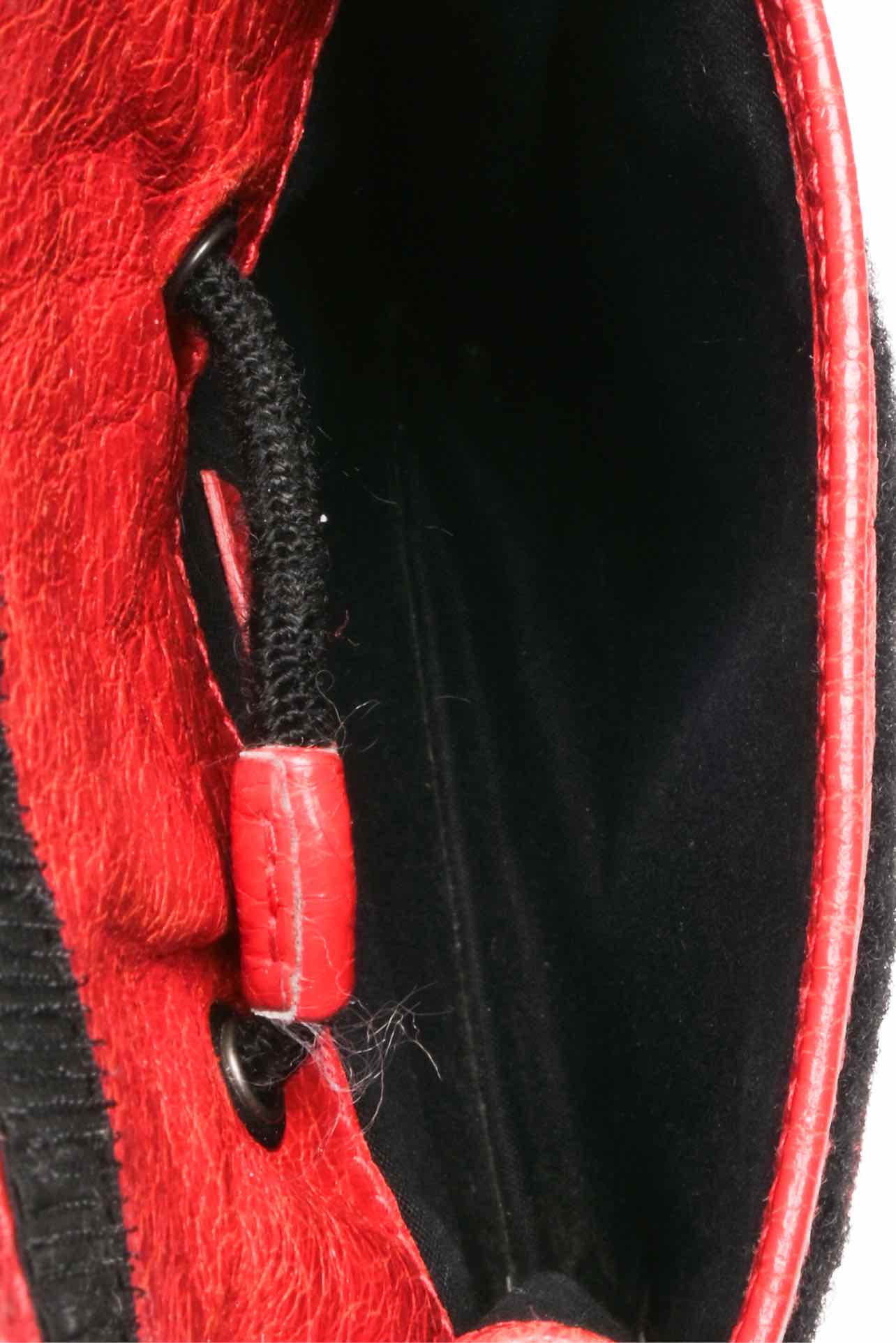 Balenciaga F/W 2020 Crinkled Leather Explorer Pouch Crossbody - Image 6