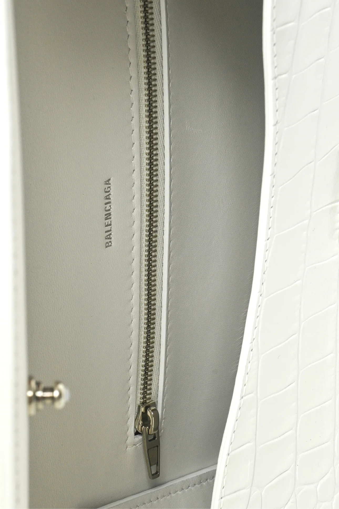 Balenciaga F/W 2020 Croc Embossed Leather Ghost Sling Shoulder Bag - Image 9