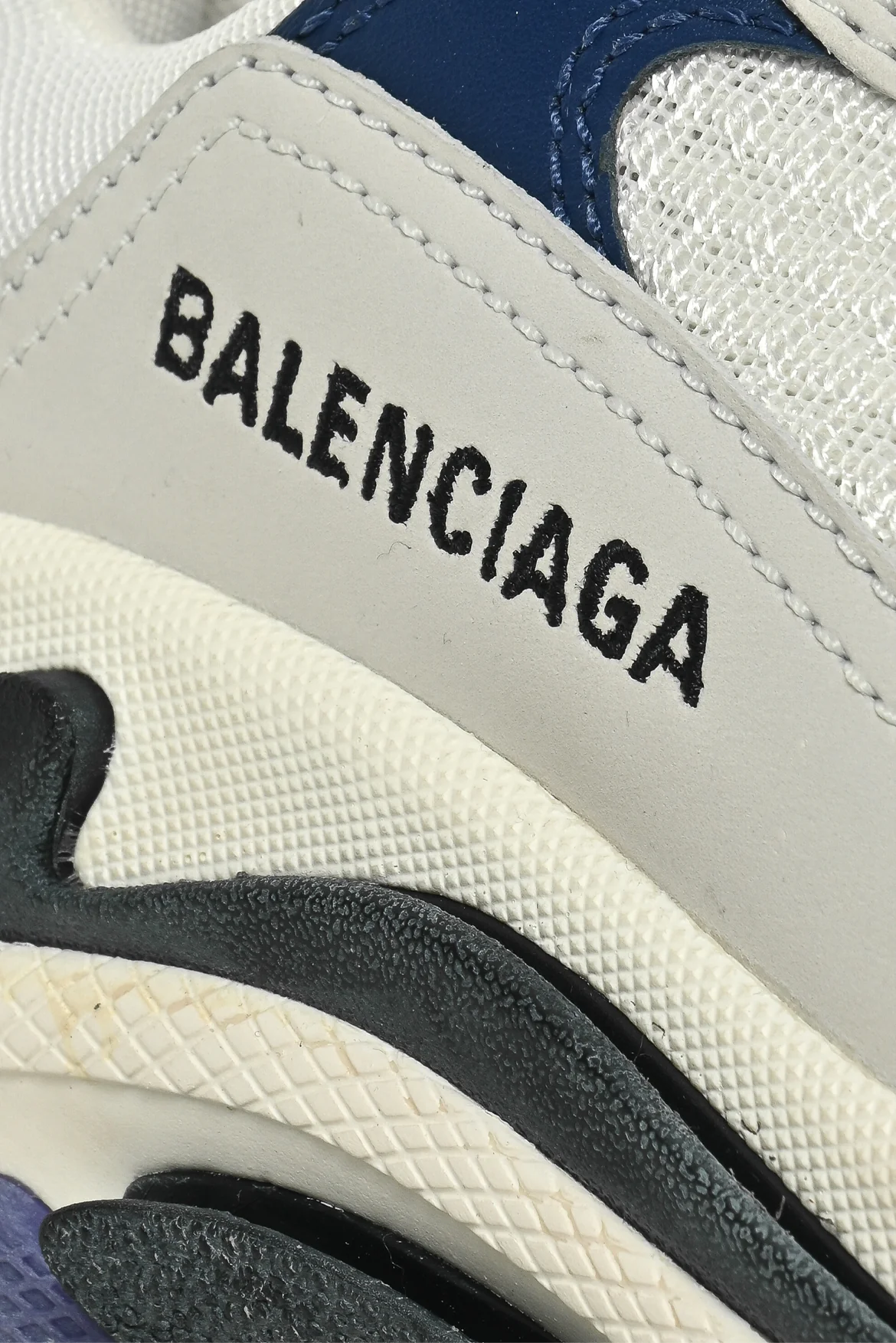 Balenciaga Size 39 Triple S Sneaker - Image 8