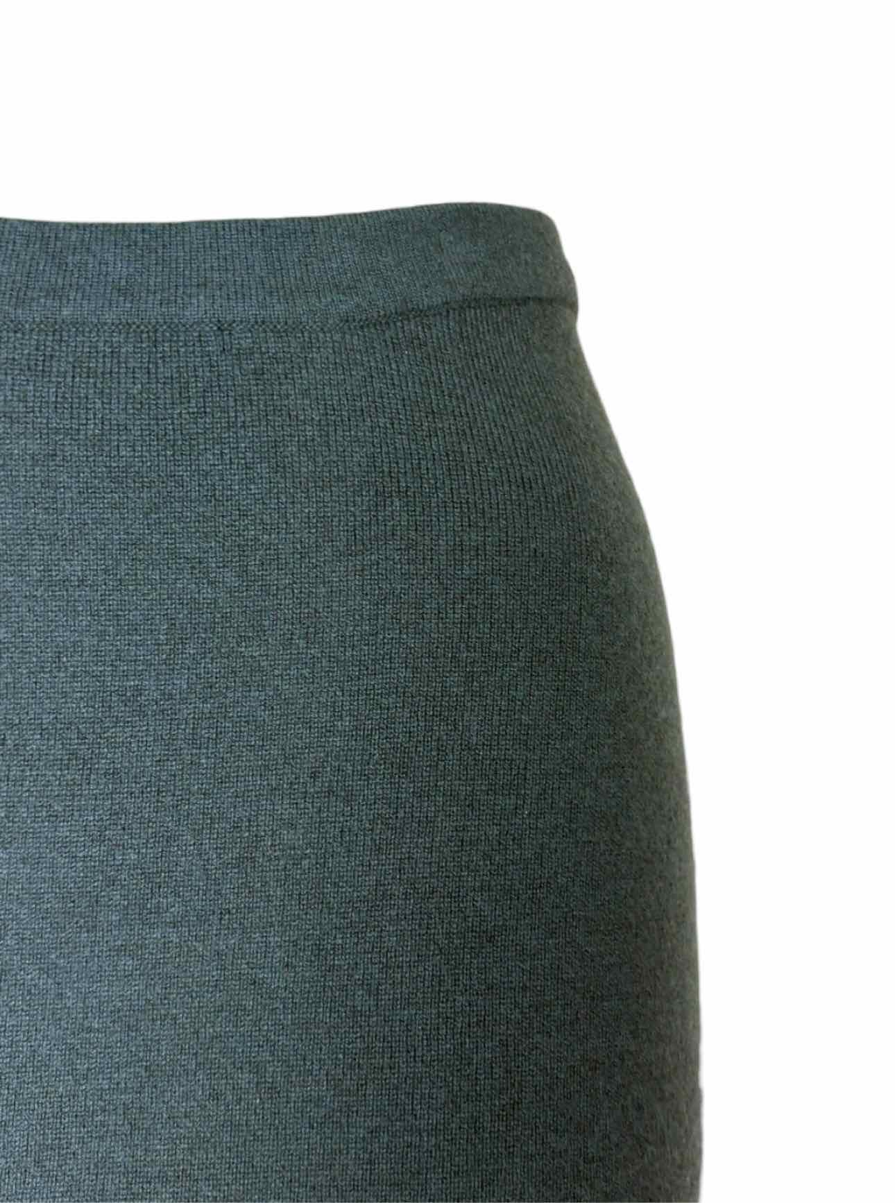 Black Goat Size S Cashmere Skirt - Image 3