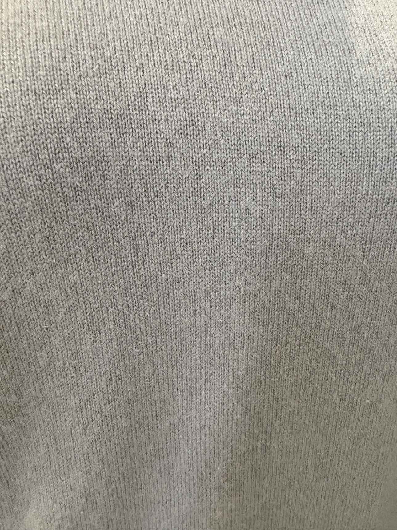 Black Goat Size XL Cashmere Sweater - Image 4
