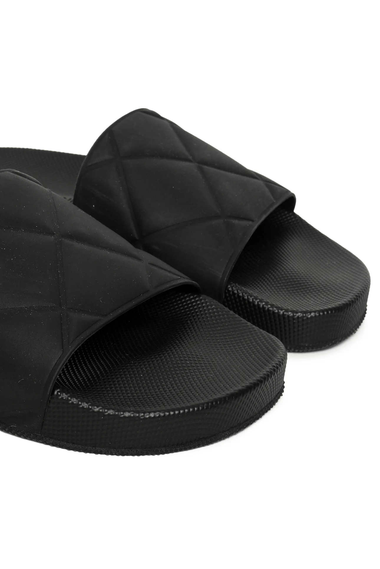 Bottega Veneta Size 35 Quilted Slide Sandals - Image 6