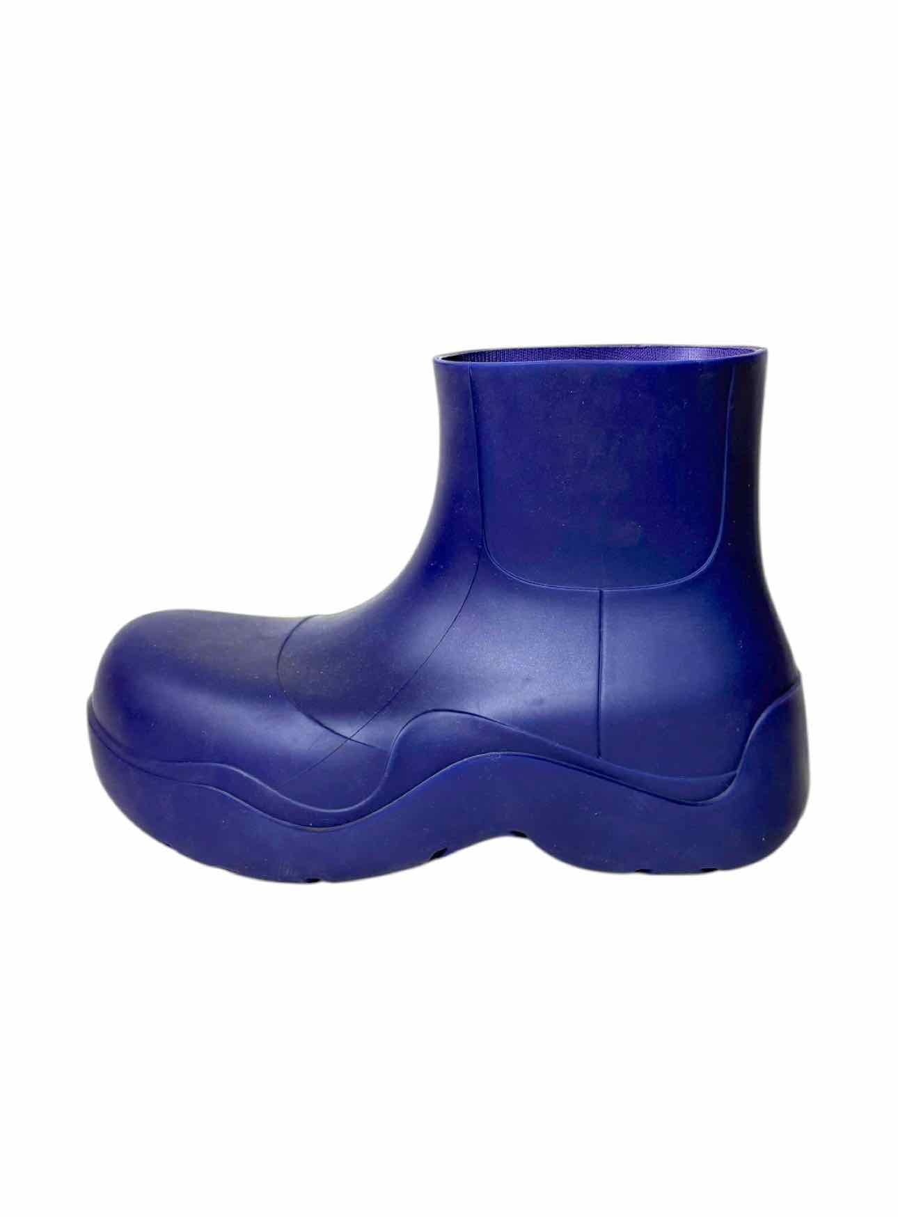 Bottega Veneta Size 38 Puddle Rubber Ankle Boots - Image 3