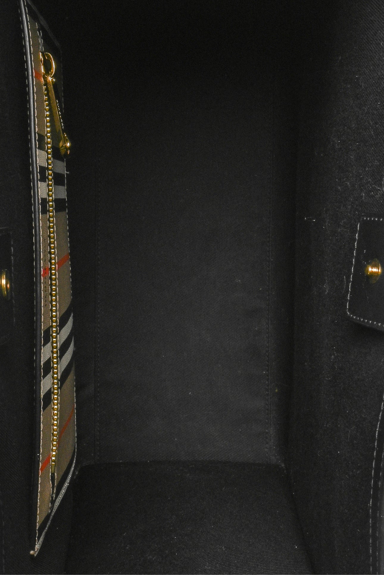 Burberry Icon Stripe Vertical Tote - Image 6
