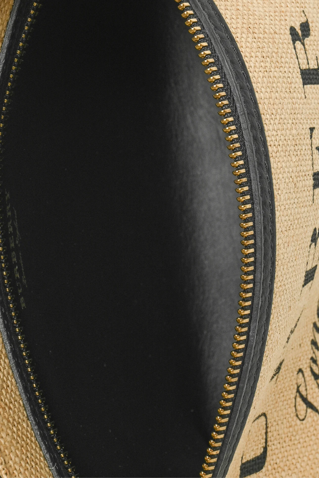 Burberry Logo Print Jute Clutch - Image 6