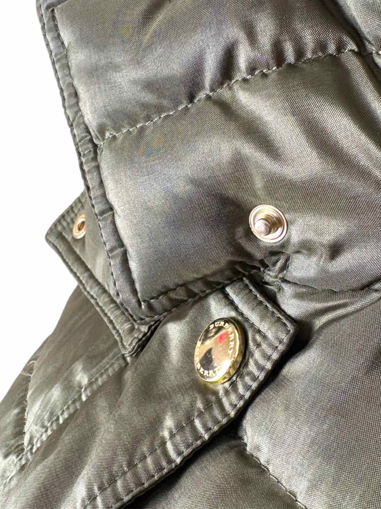 Burberry London Size 8 Quilted Poly Down Filled Coat - Image 4