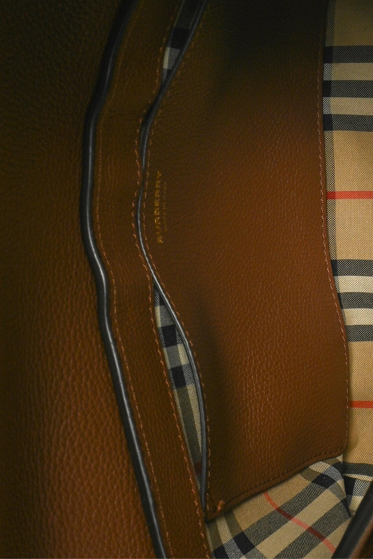 Burberry Note Crossbody Bag - Image 8