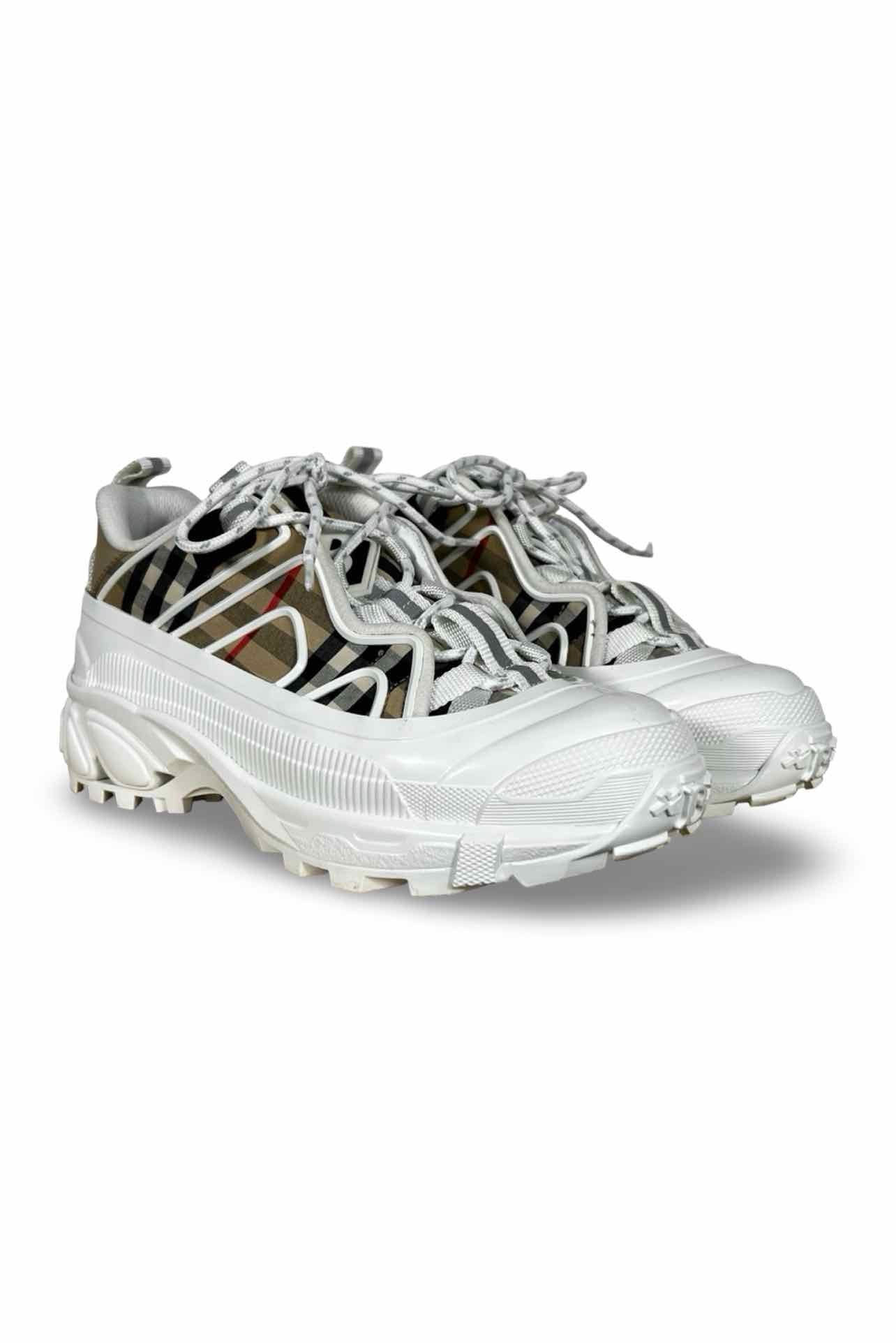 Burberry Size 37.5 Sneaker - Image 2