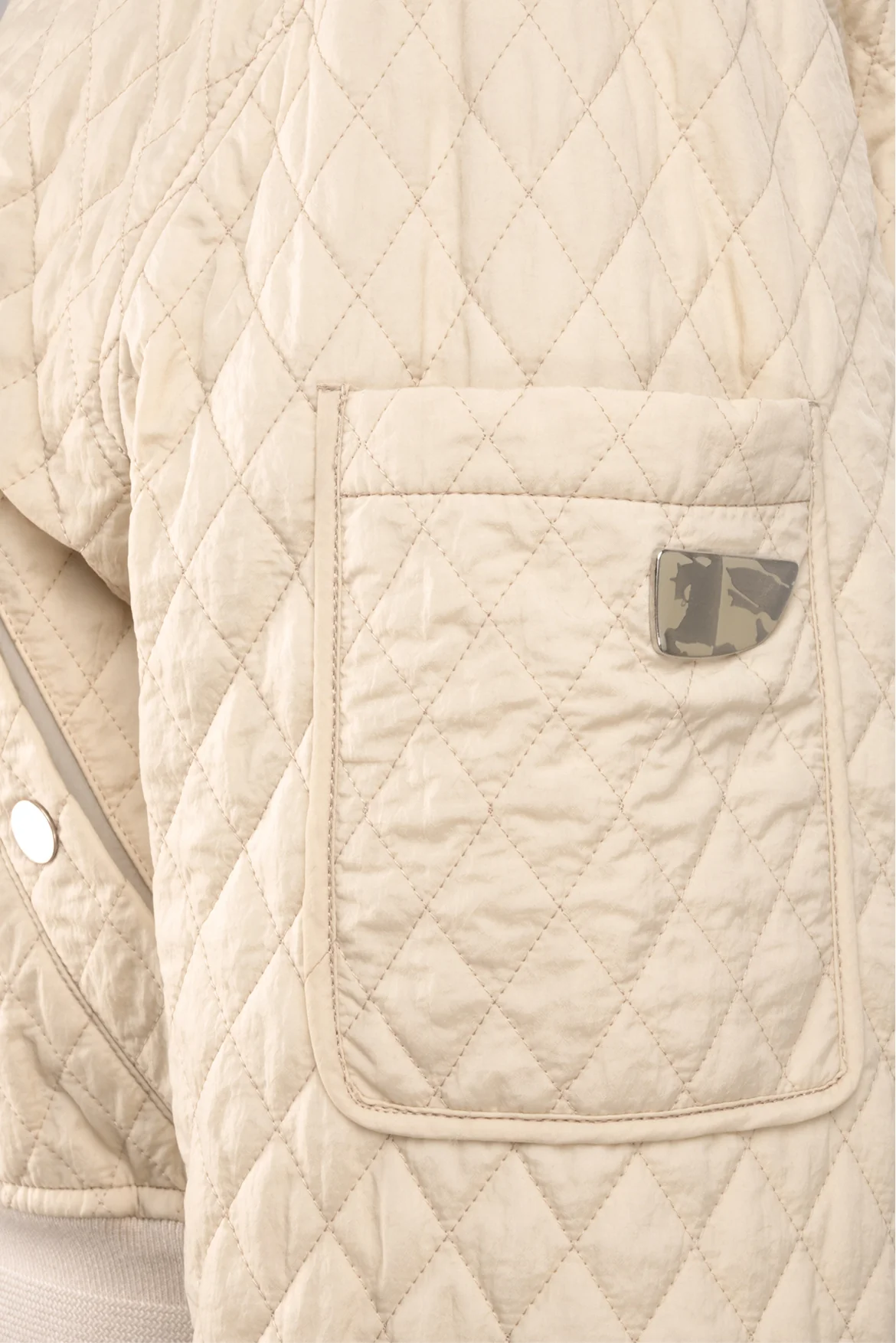 Burberry Size M Quilted Cropped Bomber Jacket - Image 3