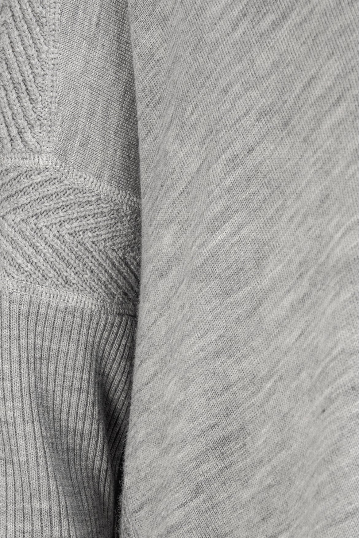 Burberry Size S/M Oversized Turtleneck Sweater - Image 3