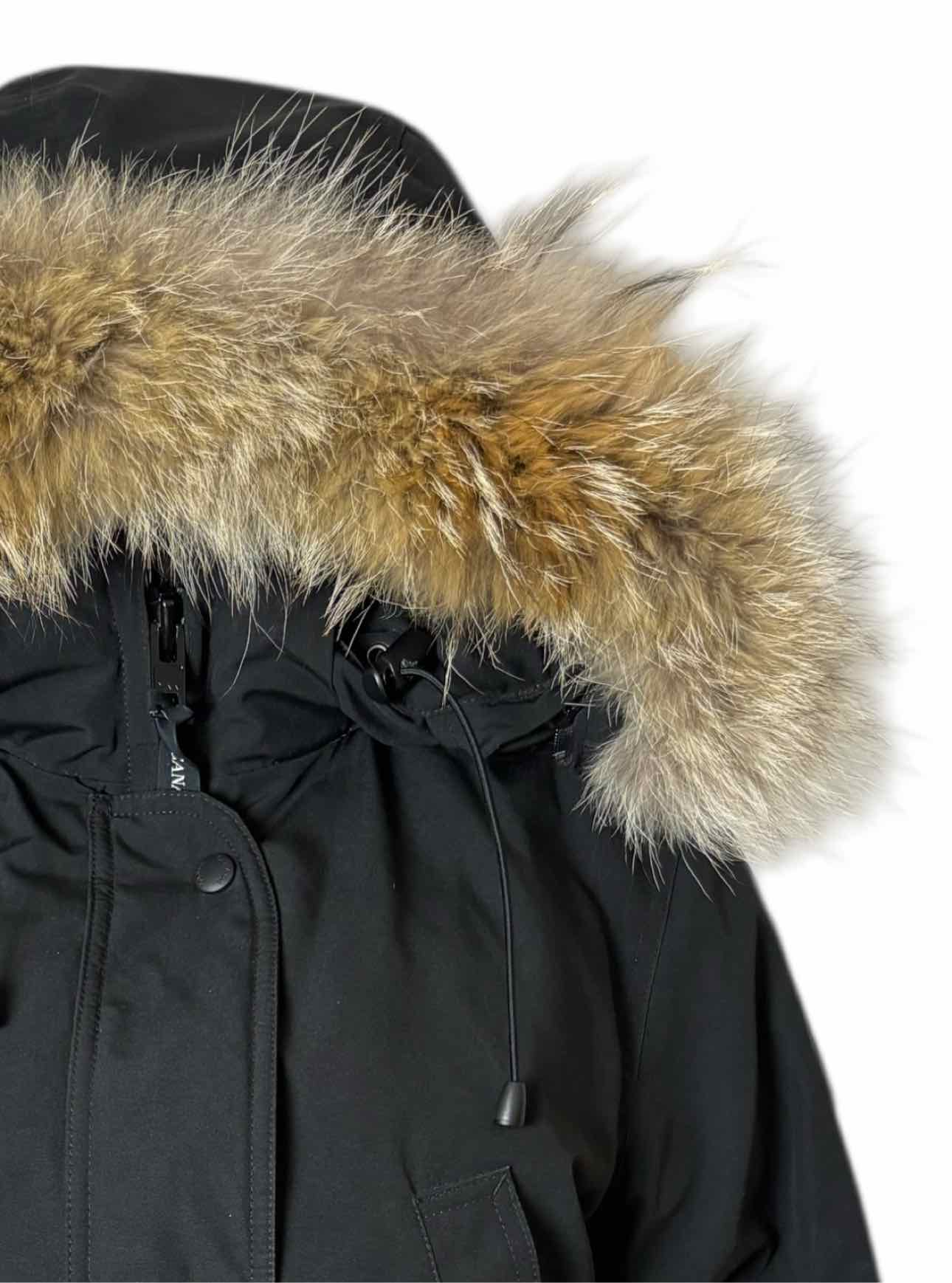 Canada Goose Coyote Fur Trim Hood Size S Coat - Image 3