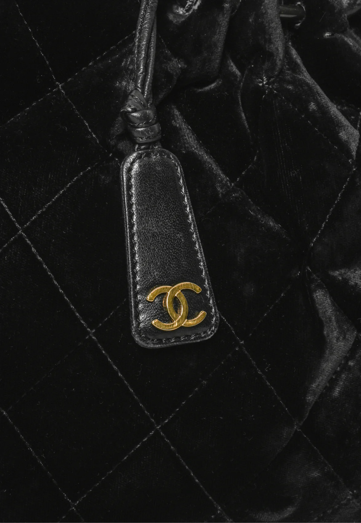 Chanel 2001 Velvet Quilted Top Handle Bag - Image 5