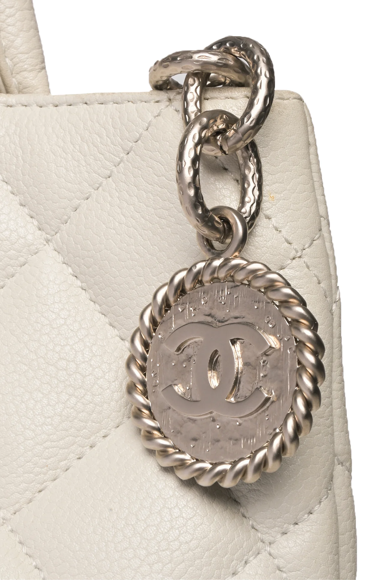 Chanel 2008-2009 Quilted Caviar Medallion Tote - Image 5