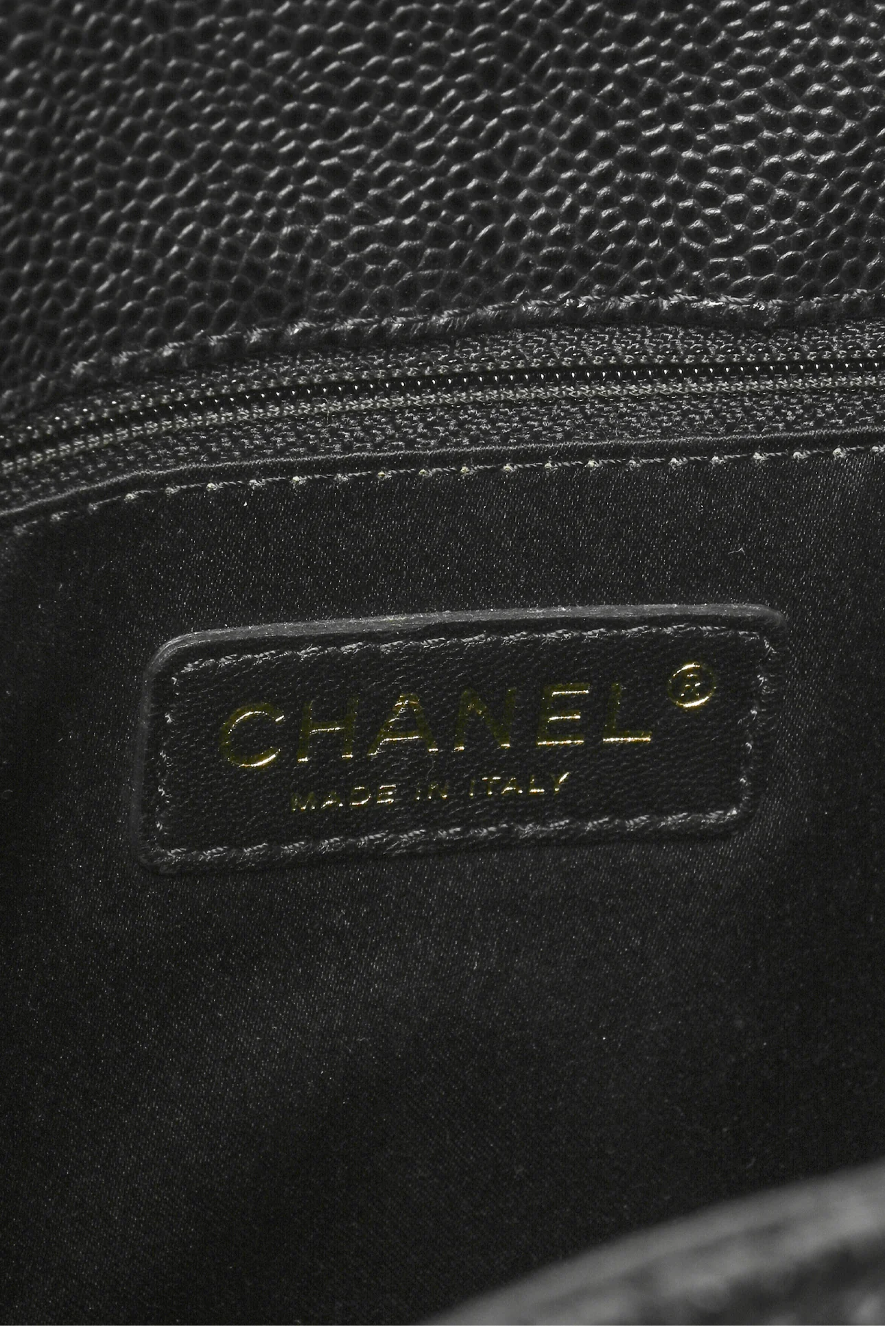 Chanel 2010-2011 Caviar Grand Shopping Tote - Image 6