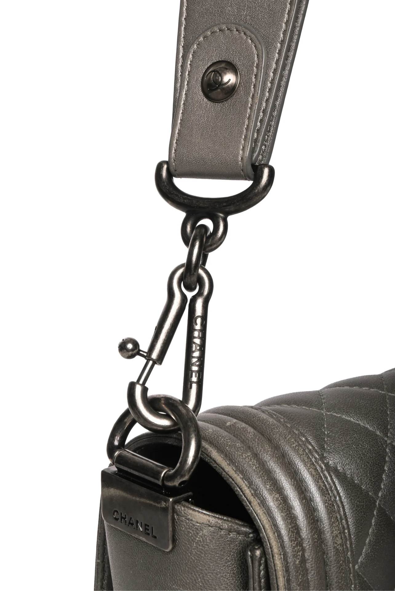 Chanel 2011 Medium Quilted Leather Boy Bag - Image 12
