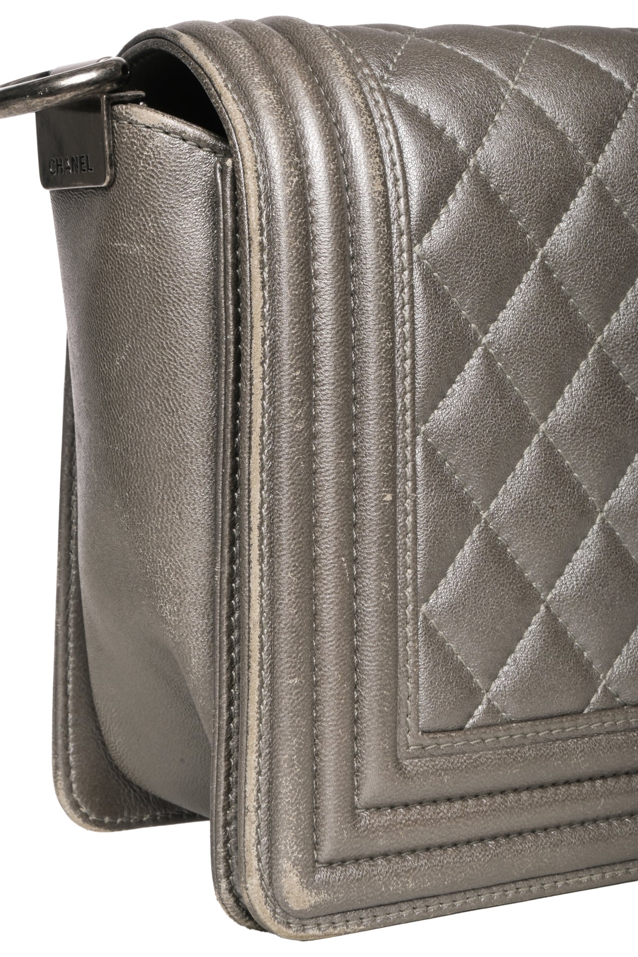 Chanel 2011 Medium Quilted Leather Boy Bag - Image 4