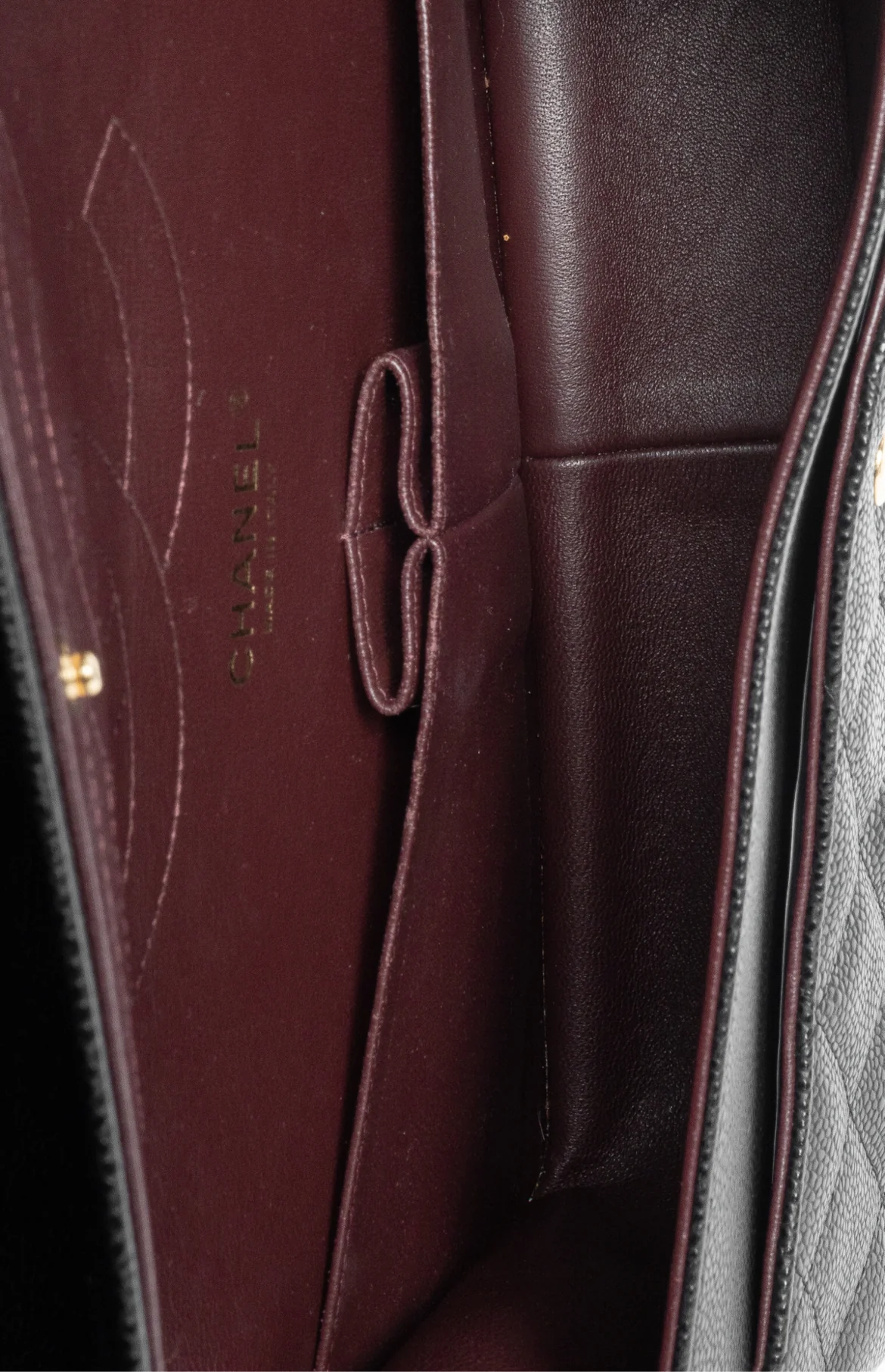 Chanel 2013-14 Caviar Leather Jumbo Classic Flap Bag - Image 7