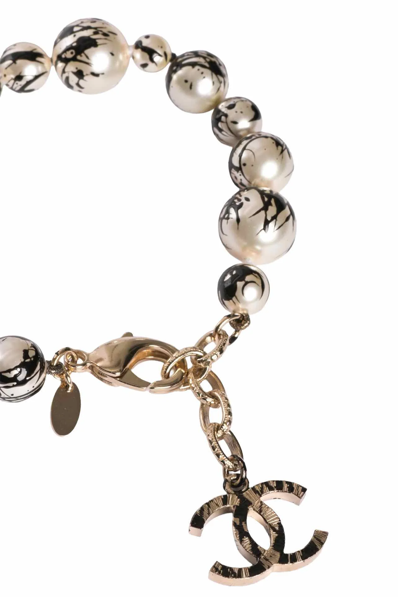 Chanel 2013 Paint Splatter Faux Pearl Beaded CC Charm Bracelet - Image 3