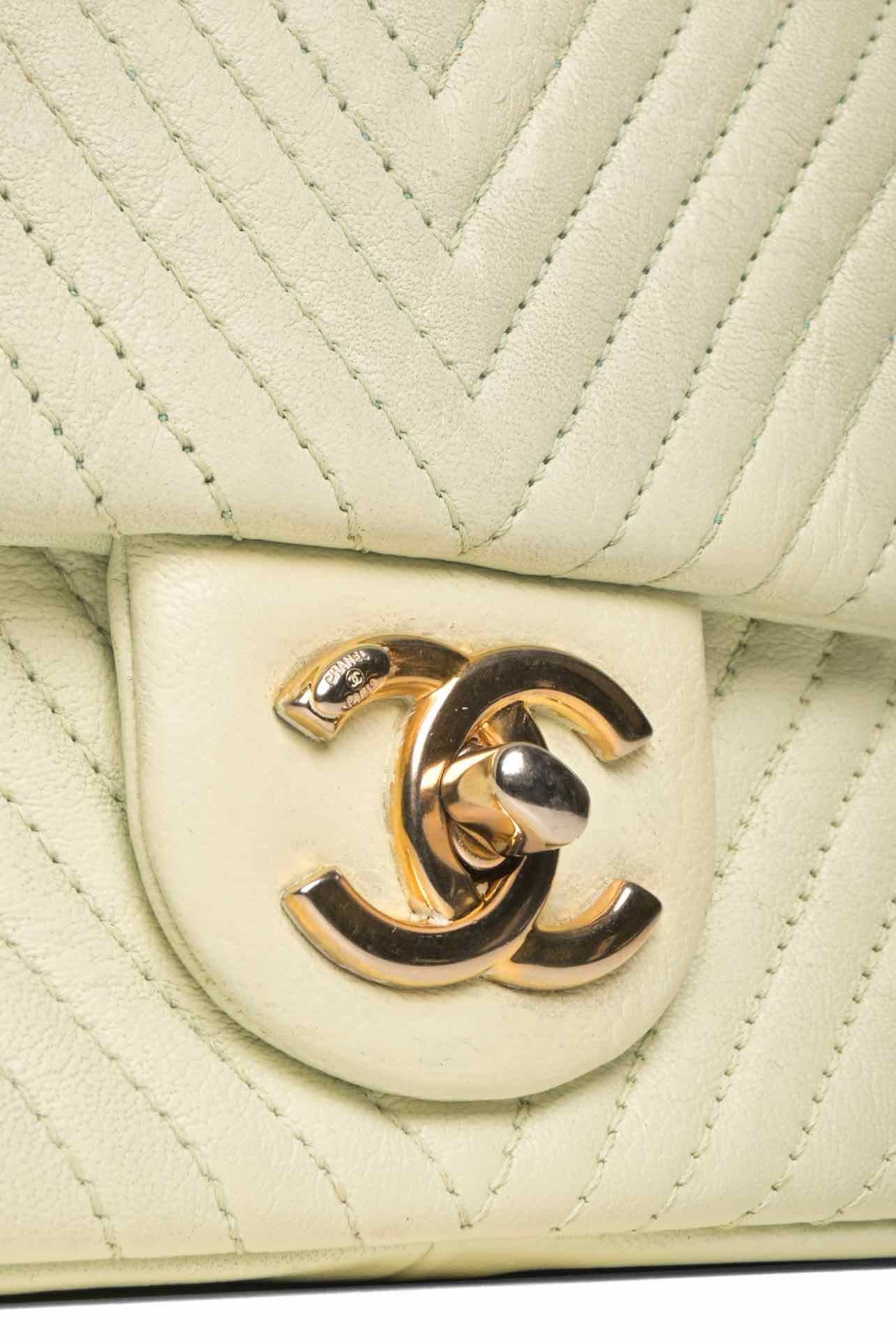 Chanel 2014-2015 Soft Suprique Small Flap Bag - Image 5