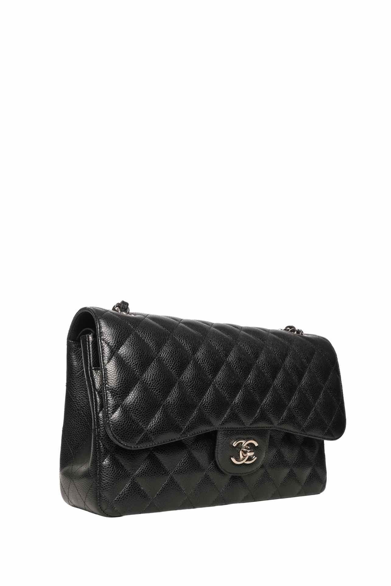 Chanel 2018 Caviar Quilted Jumbo Double Flap Shoulder Bag - Image 2