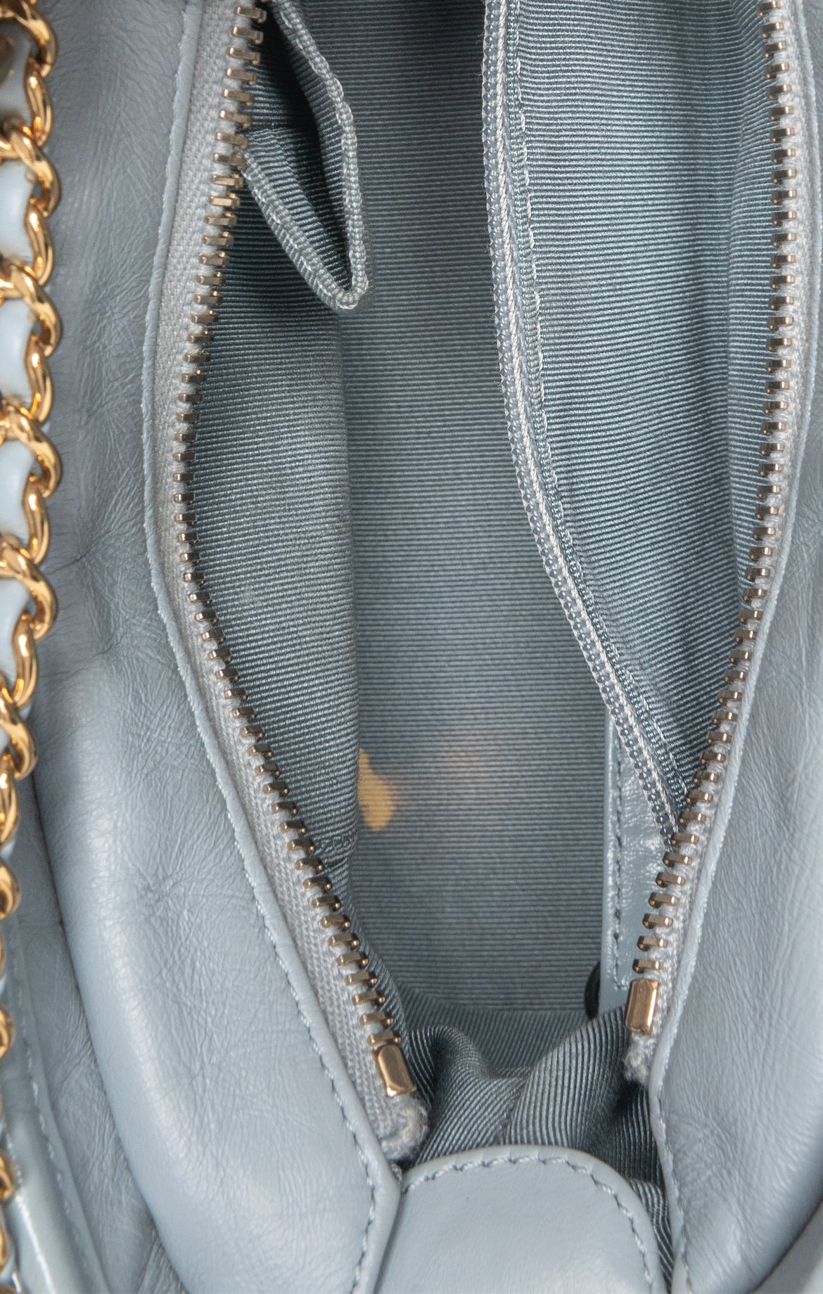 Chanel 2019 Aged Calfskin Small Gabrielle Hobo Bag - Image 7