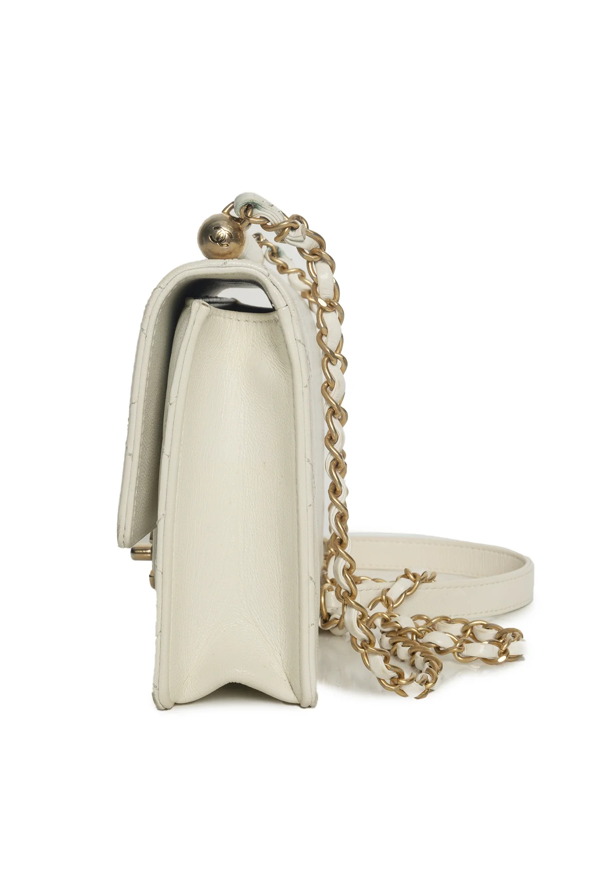 Chanel 2019 Quilted Lambskin Small Chic Pearls Chain Crossbody - Image 4