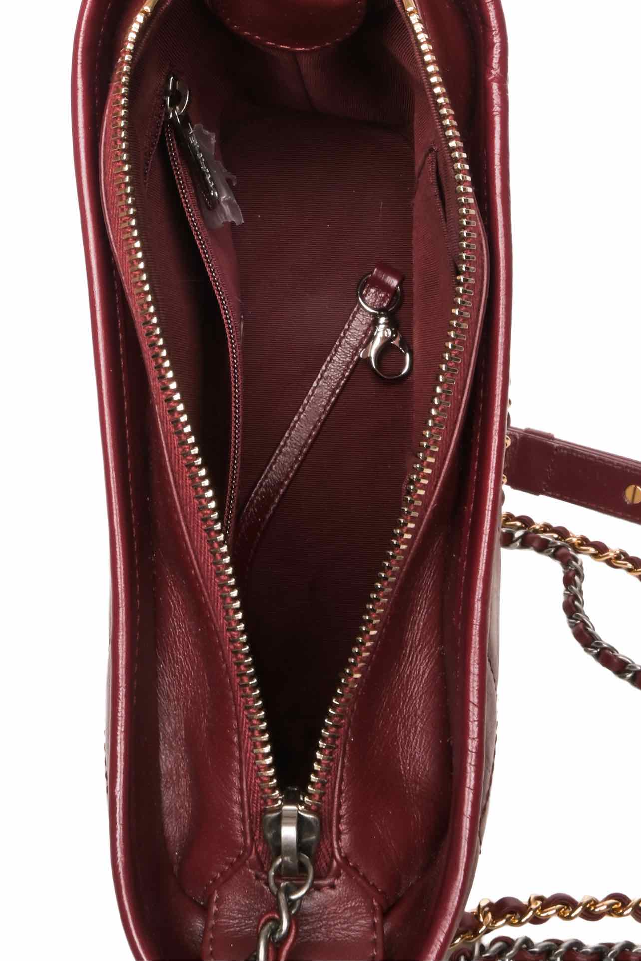 Chanel 2019 Small Gabrielle Rogue Red Chain Hobo - Image 6