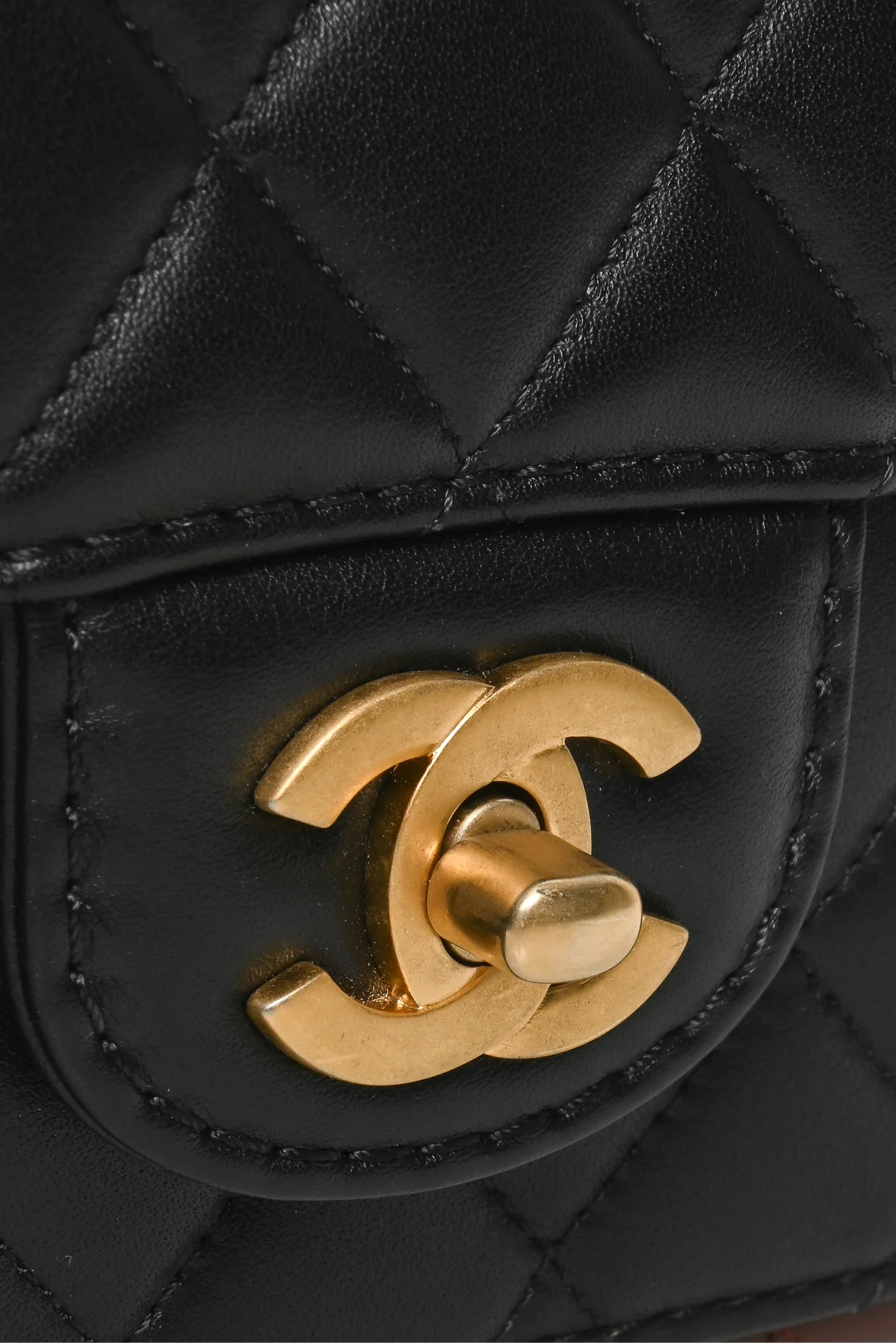 Chanel 2020 Bicolor Quilted Calfskin Small Strap Into Flap Bag - Image 6