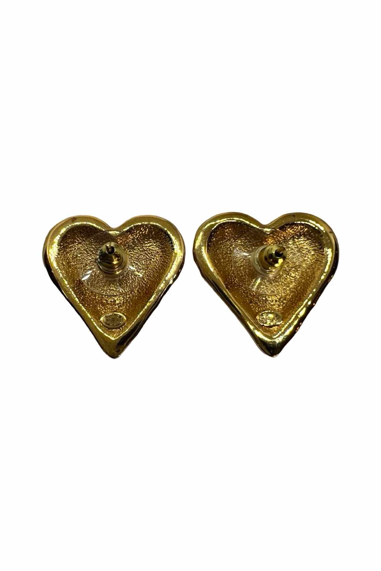 Chanel 2023 CC Heart Stud Earrings - Image 2