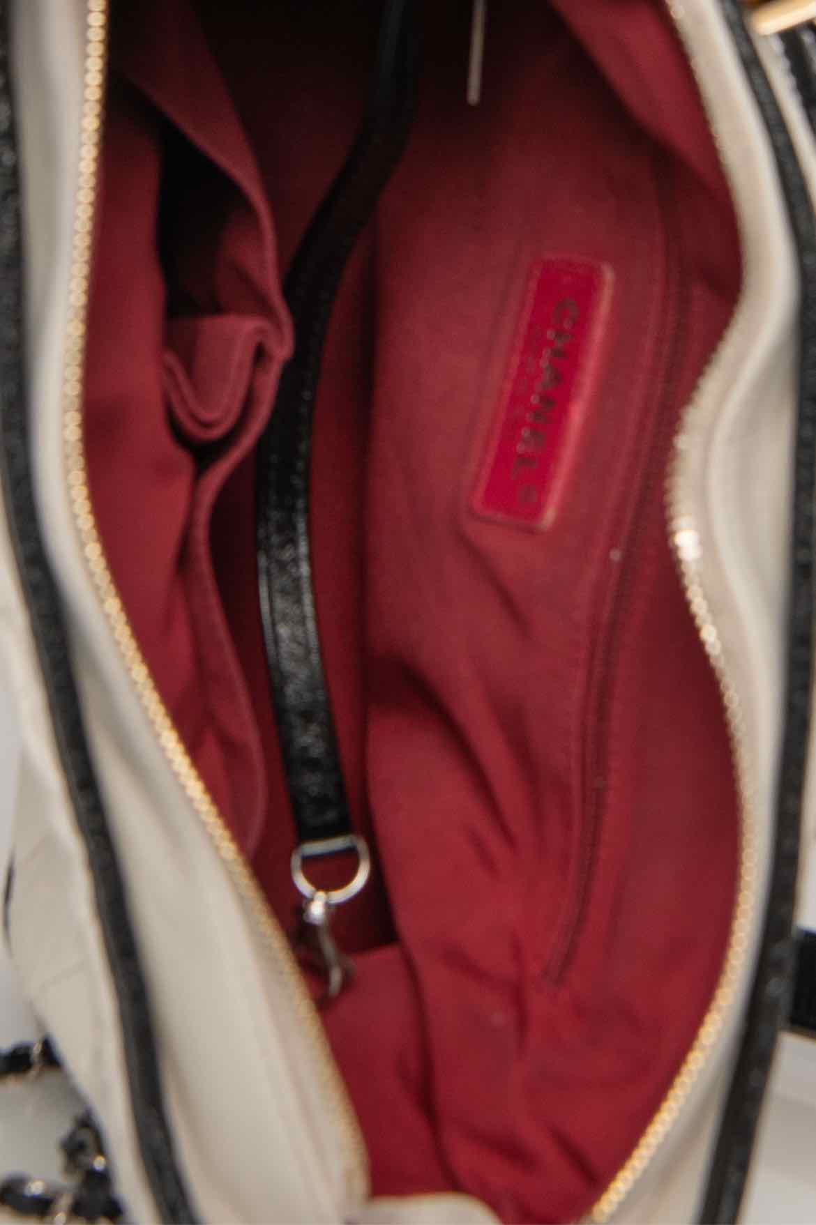 Chanel Aged Calfskin Medium Gabrielle Shoulder Bag - Image 7