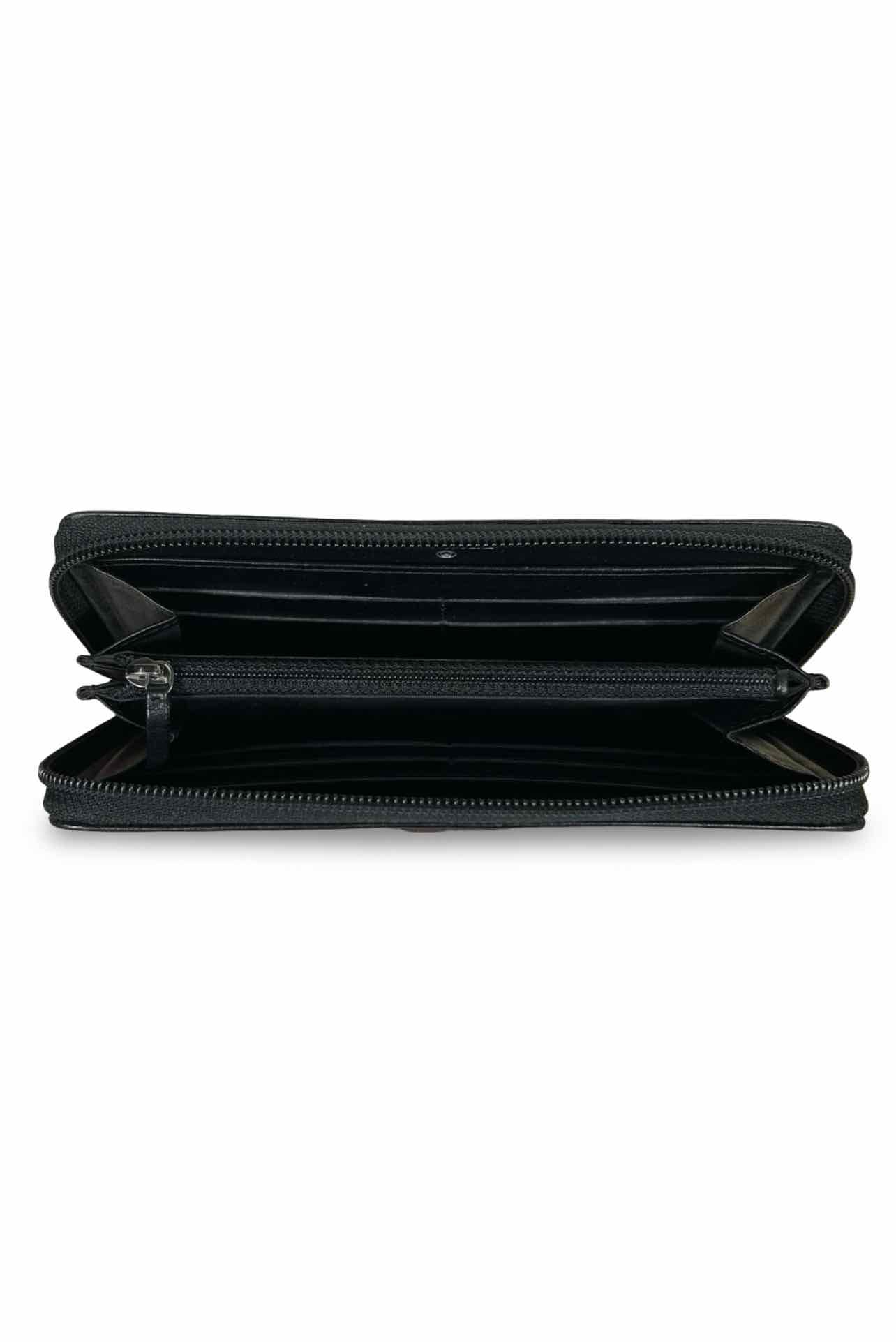 Chanel Boy Zip Around Chevron Wallet - Image 6
