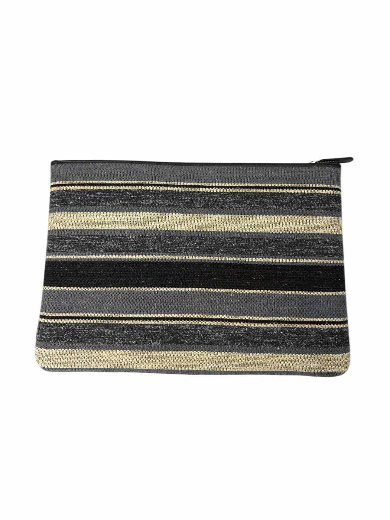 Chanel Deauville O-Case Logo Pouch Clutch - Image 3