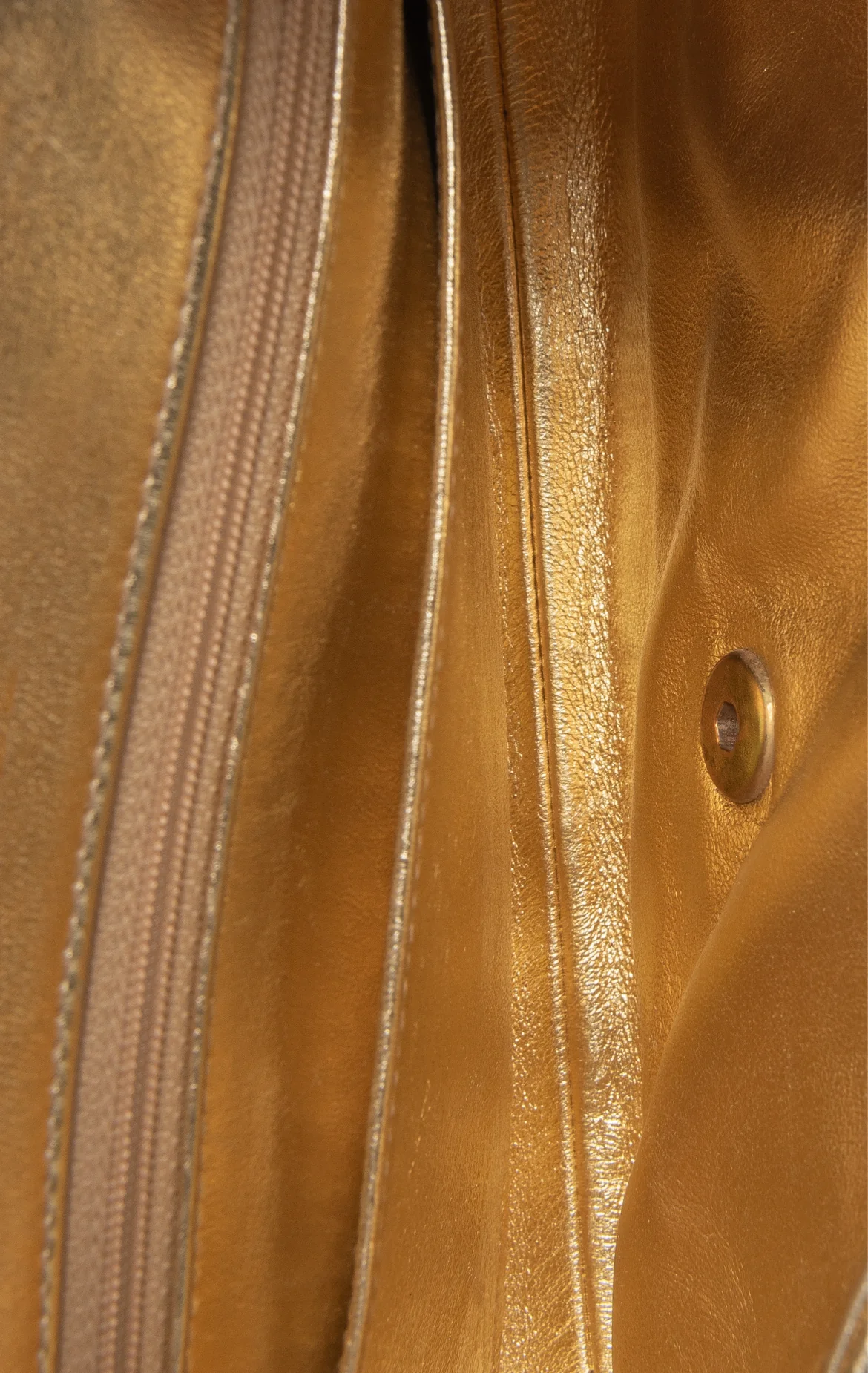 Chanel Metallic Vintage Shoulder Bag - Image 6