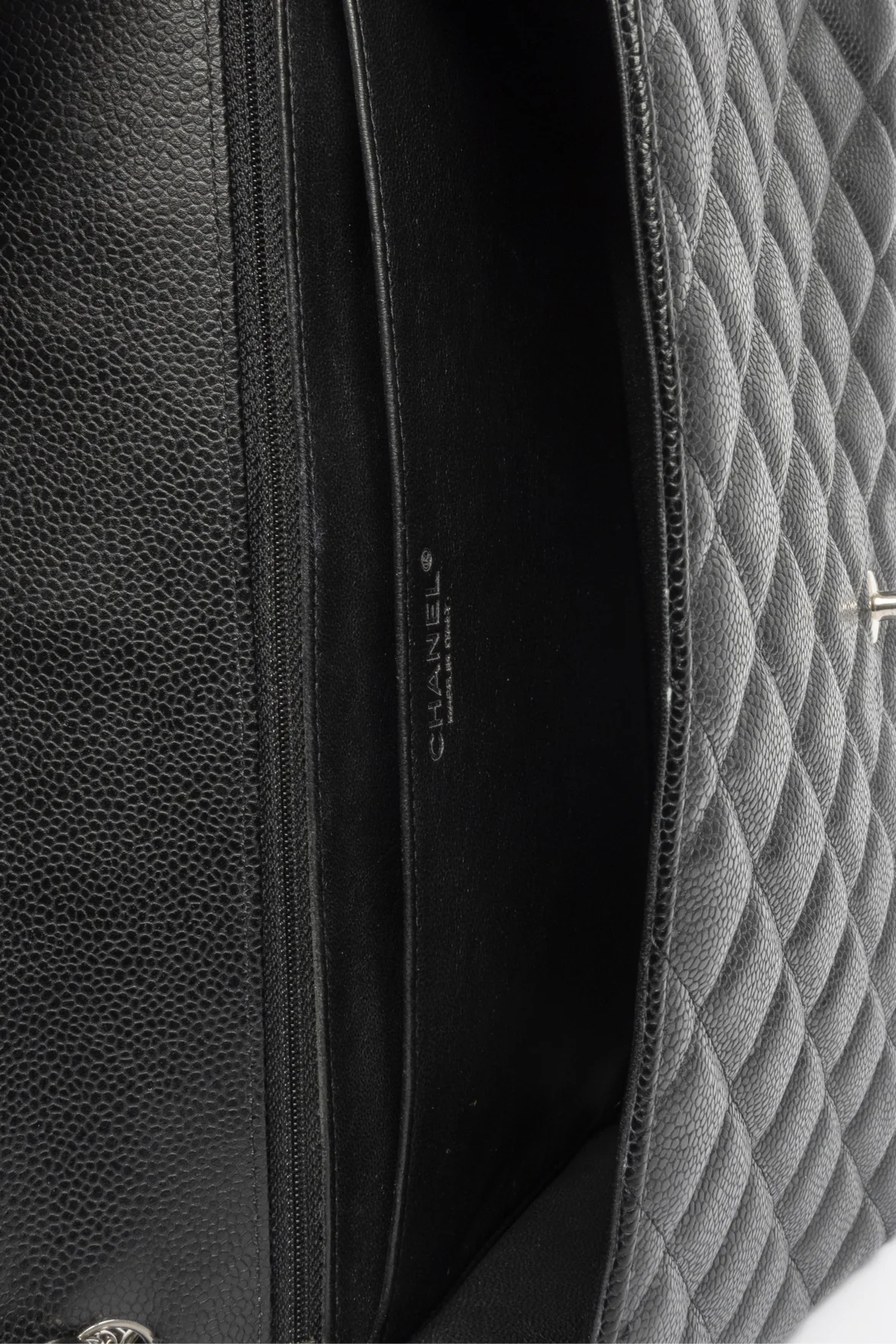Chanel Quilted Caviar Leather Maxi Single Flap Bag - Image 7