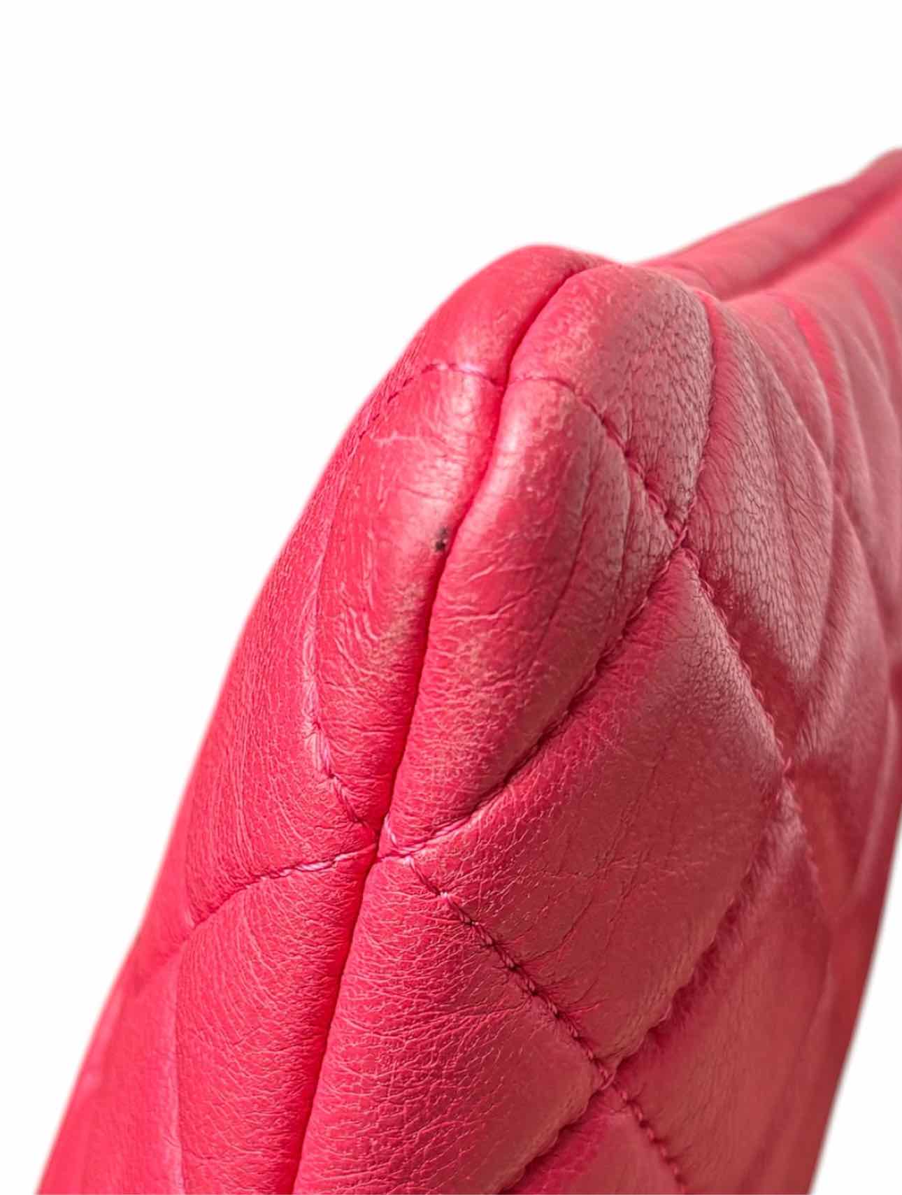 Chanel Quilted Lambskin O Case Clutch - Image 10