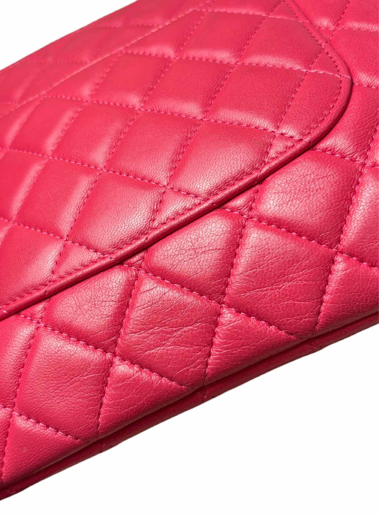Chanel Quilted Lambskin O Case Clutch - Image 11
