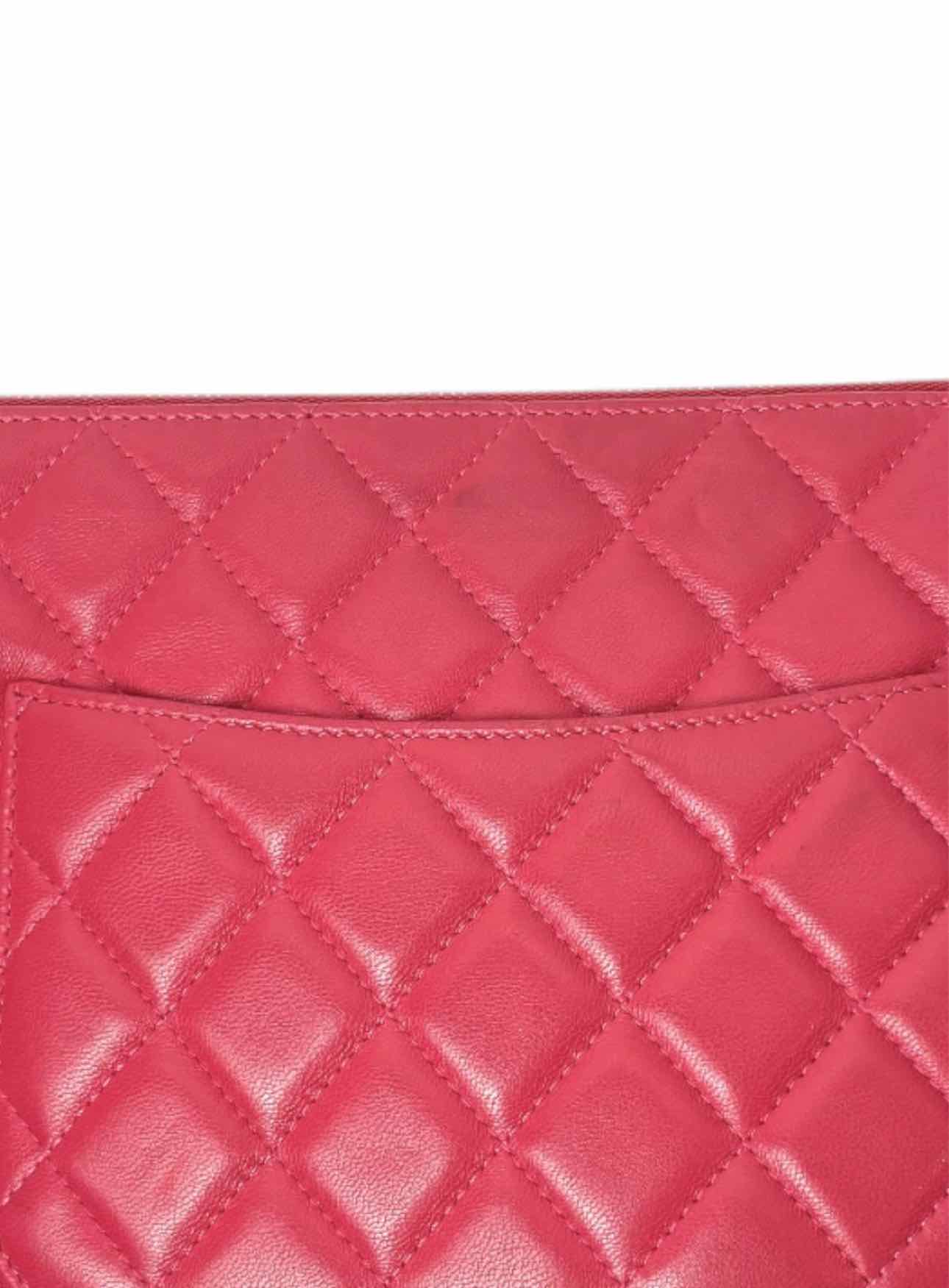 Chanel Quilted Lambskin O Case Clutch - Image 15