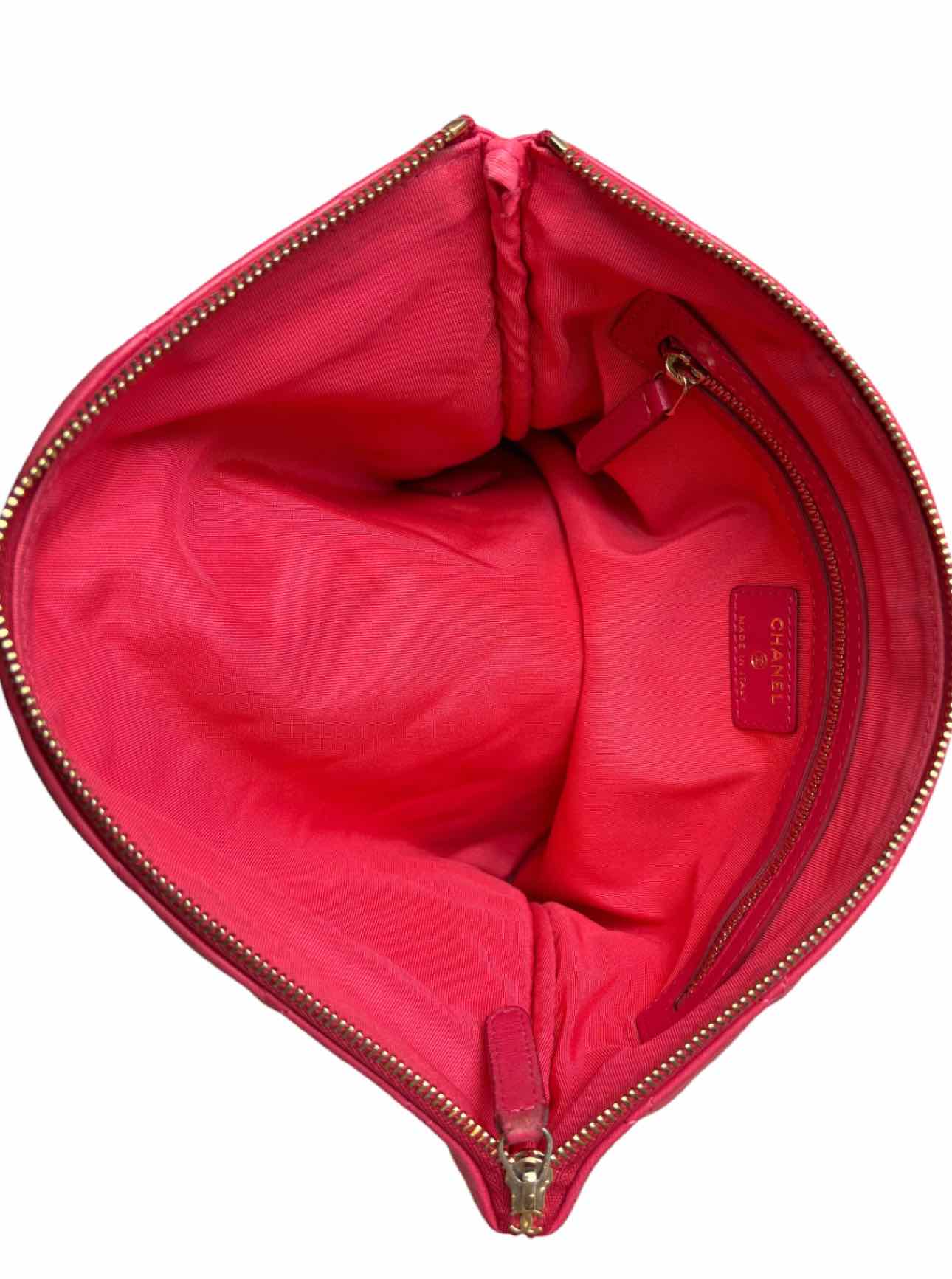 Chanel Quilted Lambskin O Case Clutch - Image 6