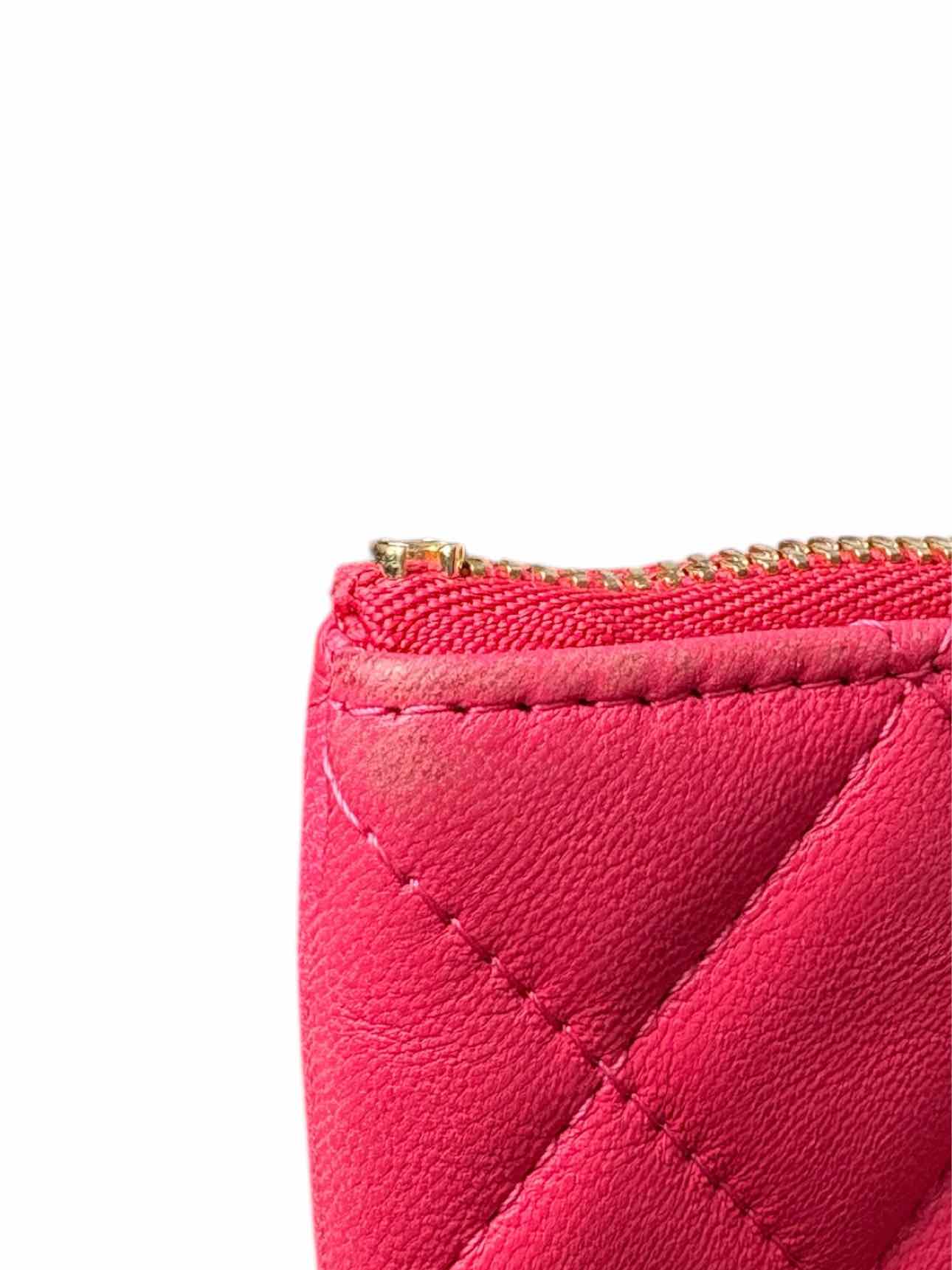 Chanel Quilted Lambskin O Case Clutch - Image 9