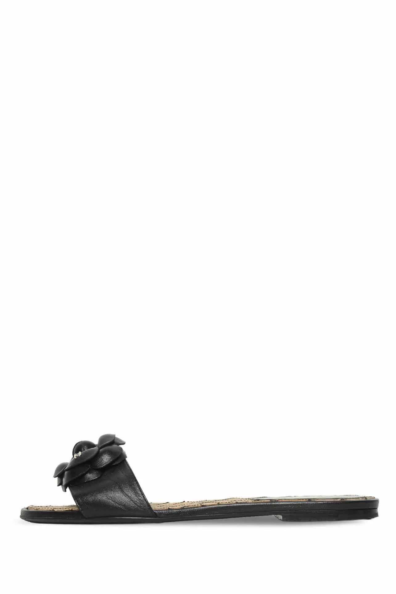 Chanel Size 36.5 Camellia Leather Sandals - Image 3