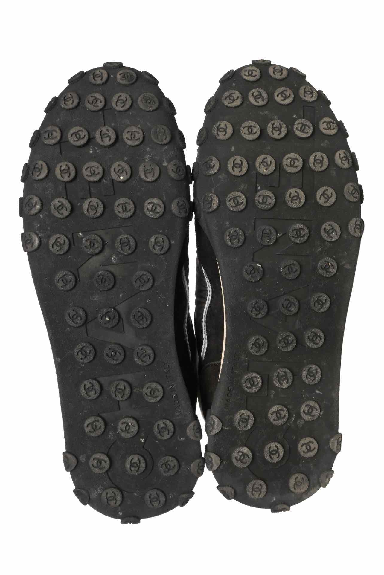 Chanel Size 36.5 Fabric Logo Sneaker - Image 6