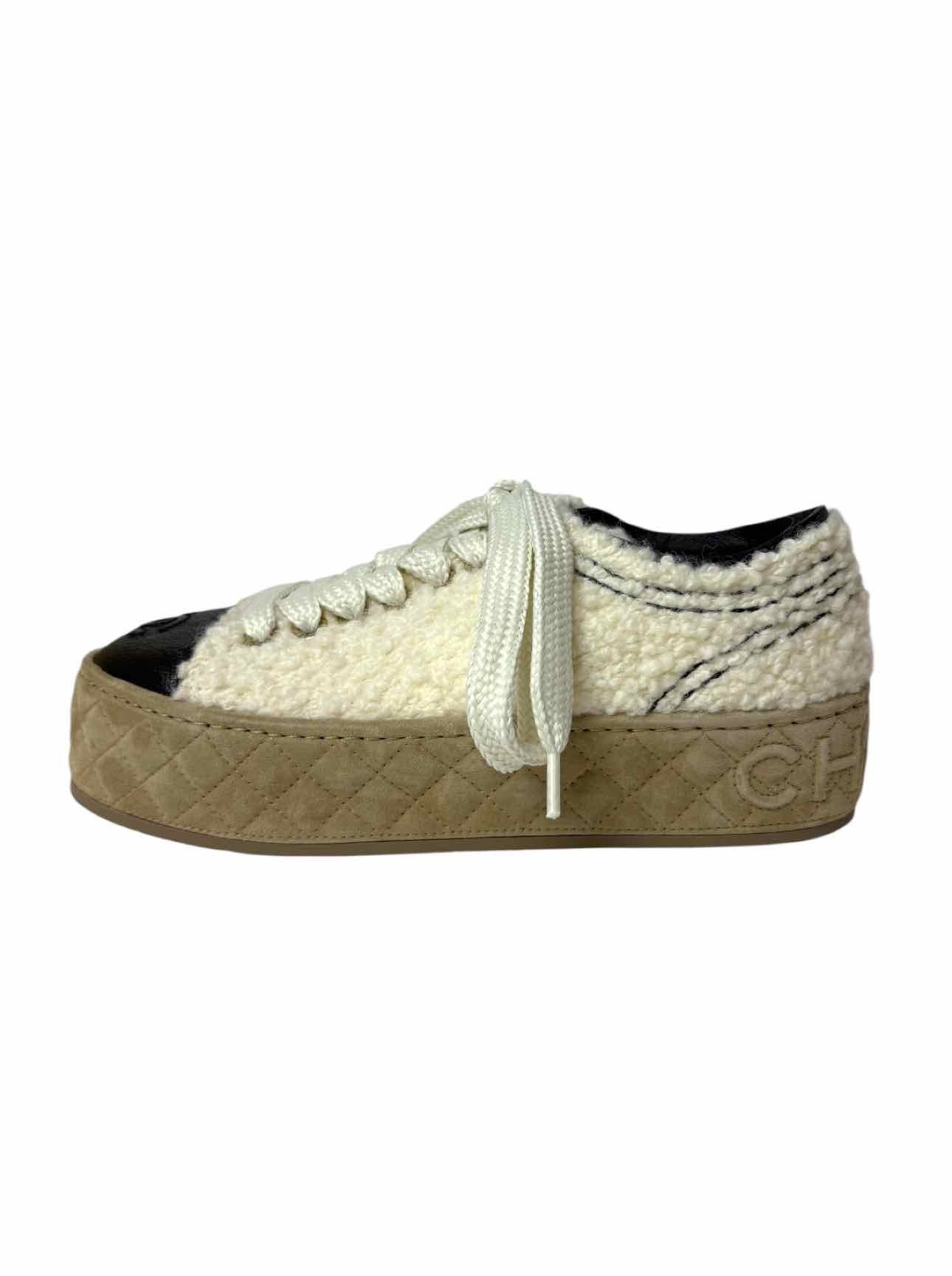 Chanel Size 36.5 Shearling & Leather Cap Toe CC Logo Sneaker - Image 3