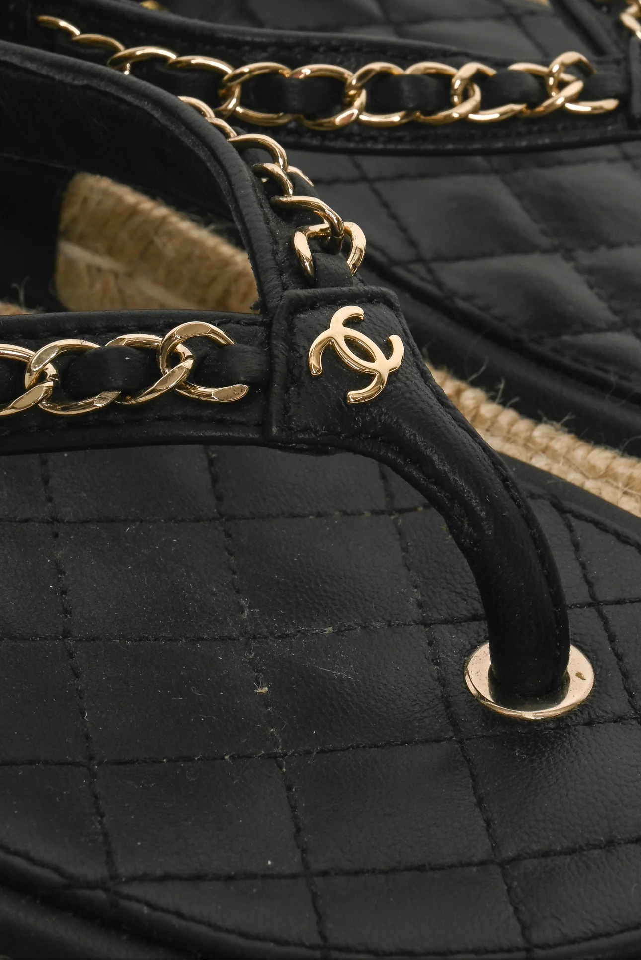 Chanel Size 36 Lambskin Chain CC Thong Espadrille Sandals - Image 5