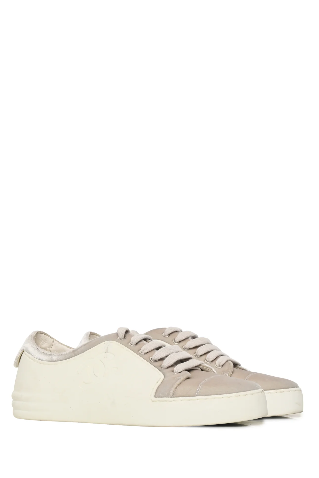 Chanel Size 37.5 CC Logo Velvet & Rubber Low Top Sneaker - Image 2